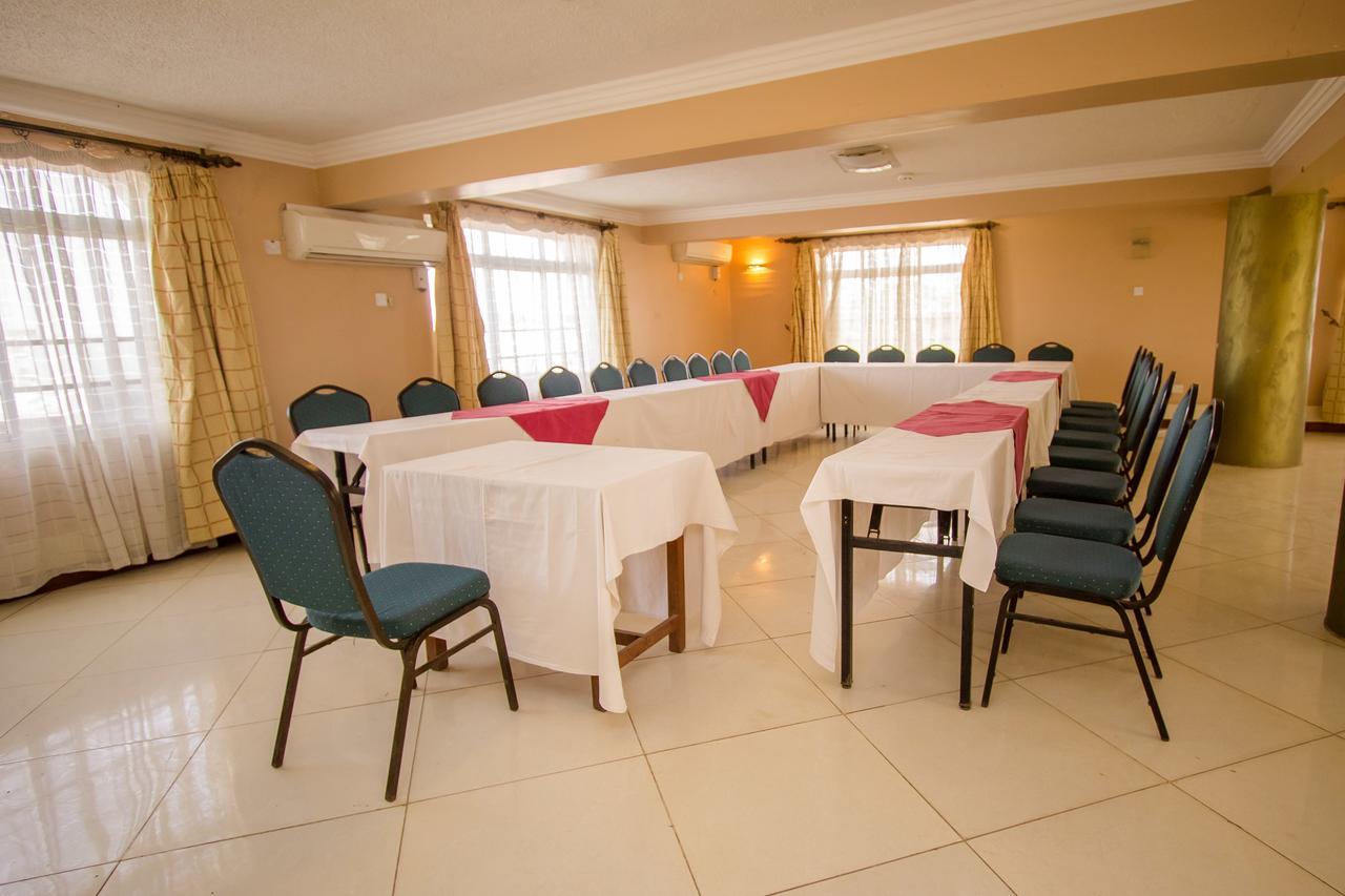 Grays Oak Hotel Athi River Esterno foto